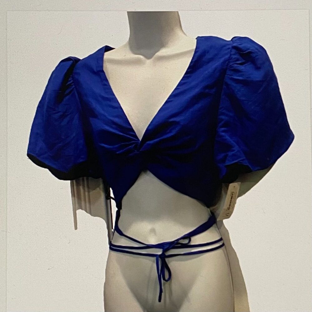 ASTR THE LABEL CROP TOP NWT MED